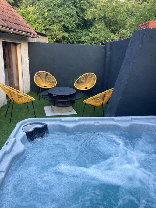 Au Bois D'Epenin - Gite Et Spa Beugin Exterior foto